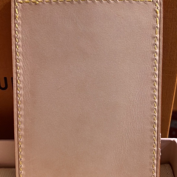 💫🌹 Rare Louis Vuitton Card Holder 🌹💫 - Picture 4 of 9